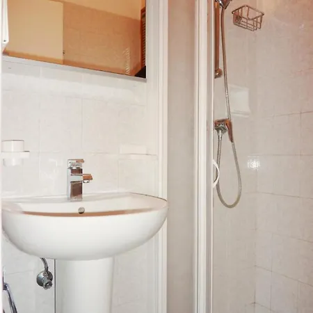 Dinky 267 Apartman *