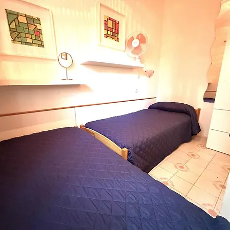Dinky 267 Apartment